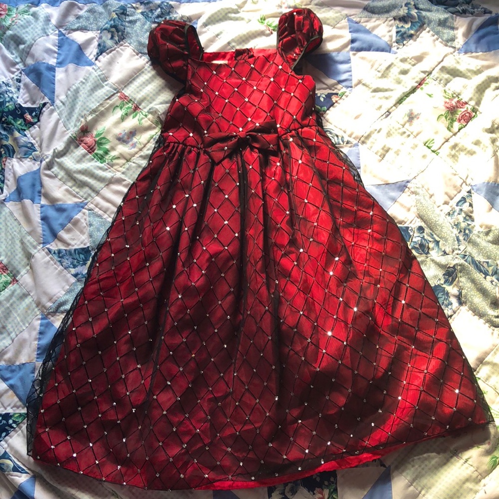Manmellata Red and Black Sparkly Dress